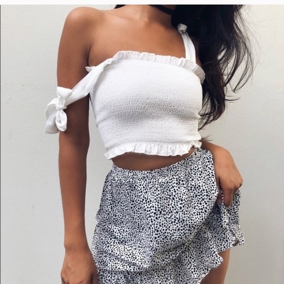 ‘Kendall’ white shirred crop top with shoulder tie - Picture 2 of 5